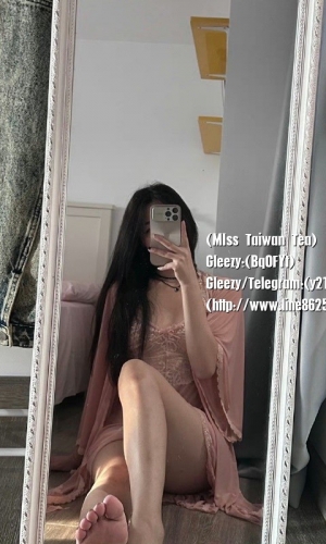君君  165cm C奶 35歲【3500】 喜歡挑戰高難度姿勢的服務 淫蕩大奶辣妹 保證讓你有亮點  配合無敵高~有女友Fu 保證讓你留連忘返   愛不釋手*** 服務：輕柔吻、無