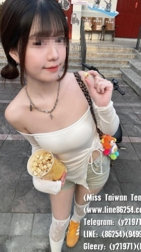 可可  158 45 C  21歲  皮膚白嫩  粉嫩小蜜桃 等你盡情吸吮蜜汁  長髮坐在你DD上 緊緊
