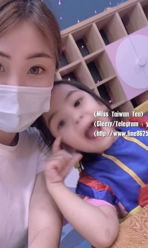 #台北護理師單親媽媽 子書164cm.46.D奶.27歲 未婚先孕 甜美白皙辣妹一枚 給你甜蜜的外約 與您大戰,享受慾海的最高點 腰細 奶大 臉正 超淫蕩的叫床聲 厲害的床技