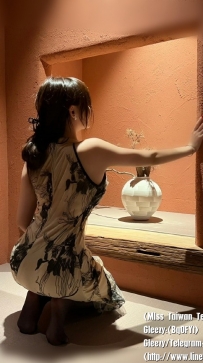 紫兒 163/E奶/29歲/47KG  淫蕩饑渴寂寞人妻，床上是蕩婦喔佔有欲很強  溫柔撫媚妖嬈的