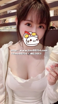 巨乳女孩  妙妙 ：163.E.22歲 50kg 水嫩緊緻雪白的肌膚 真的...