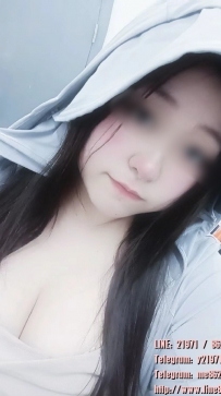月月 165.52.F奶.23y 大奶正妹 皮膚白 會打扮的氣質正妹雪白雙乳 很誘人 可配合69 LG