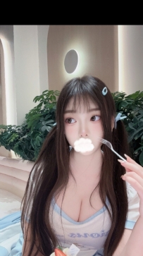 柔柔 158.55.F.20歲  巨乳學生妹 還可接無套哦 有哥哥想要來喝這杯好茶嘛？年紀雖然小