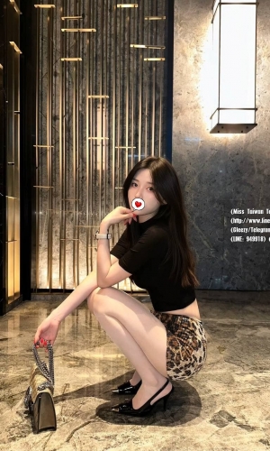 櫻桃 167cm 49kg D奶 25歲  身體非常敏感 而且特別喜歡人家 挑逗她  然後同樣是很浪的回應 身材很不錯哦   還會噴水哦XD 很敏感 容易高潮的女生