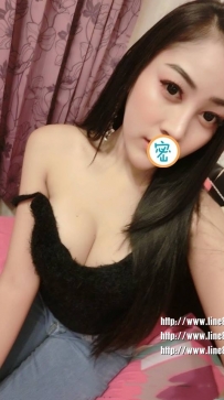 安玲 160 47 D奶  25歲  5000   氣質人妻 介紹:技術好 刺激 玩的開  邊親 邊摸奶 站著