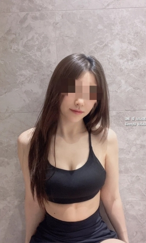 台南4000  珍珠  164/47kg/D+/25歲  大奶 細腰 翹屁屁 可愛中帶著性感