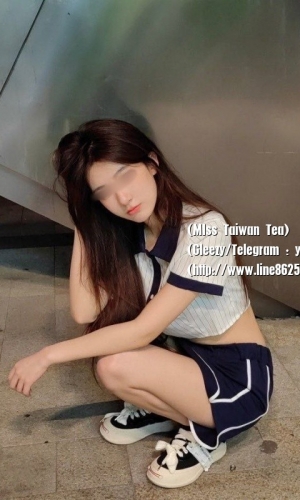 嘉欣 158.B.20歲 甜美蘿莉 每一笑都融化人心防 小巧的身軀搭配清純的臉龐 卻藏著令人意外的大膽 聲音軟糯 說話時總是帶點撒嬌的腔調