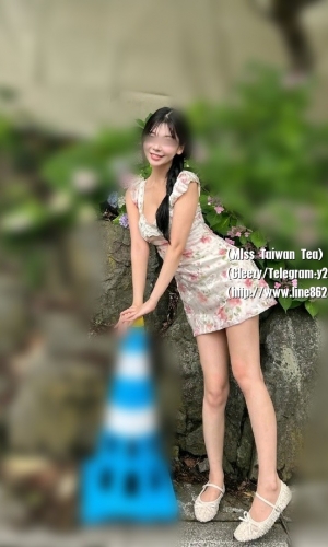 💕#長腿學生妹💕 🥰玲玲  164.C.46kg.20歲 水汪汪的大眼睛很動人，嬌羞撫魅的眼神下等待你溫暖的懷抱，讓你一見就心動   吉爾很清純不抽煙沒有刺青，白白嫩嫩的