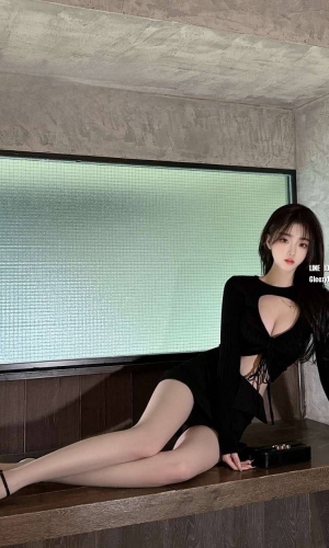 【雙北】西蜜  168 D+ 48kg 24歲  T台模特 高挑氣質美腿